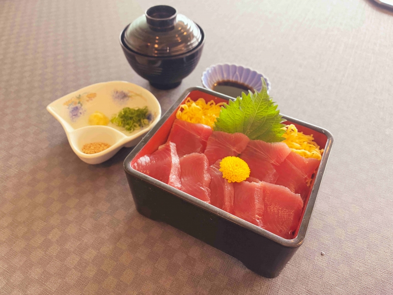 カツオ漬け丼