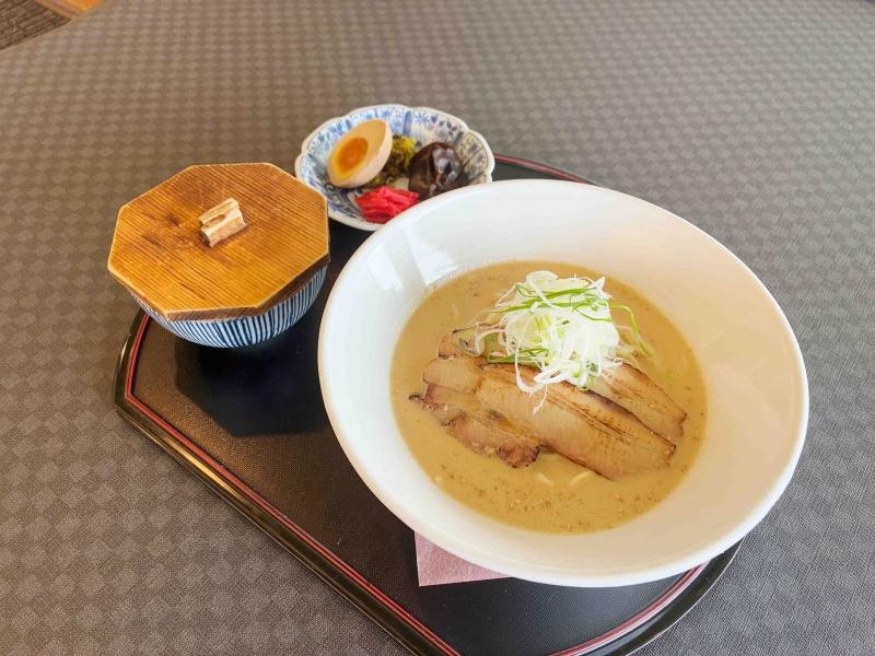 豚骨ラーメン１